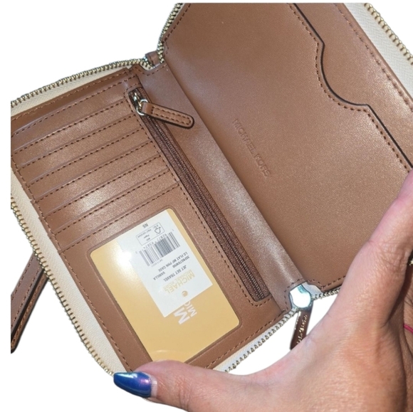NWT Michael Kors Jet Set Travel Wallet New Ret$258 - Picture 3 of 6